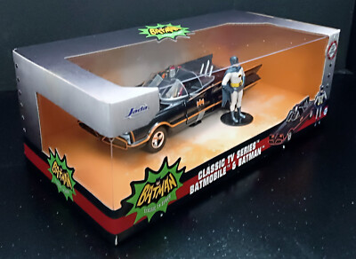 JADA TOYS 2024 CLASSIC TV SERIES BATMOBILE 1:24 TOY CAR & BATMAN