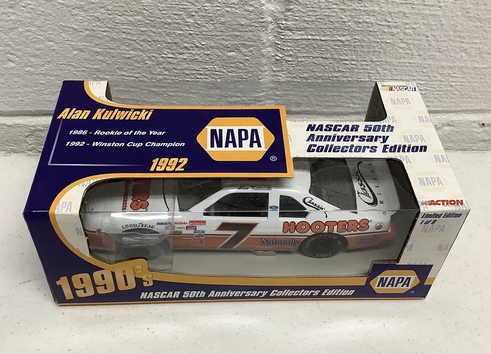 1992 Alan Kulwicki Hooters #7 Napa 50º Aniversário Edição de Colecionador 1 de 6 - Imagem 2 de 4