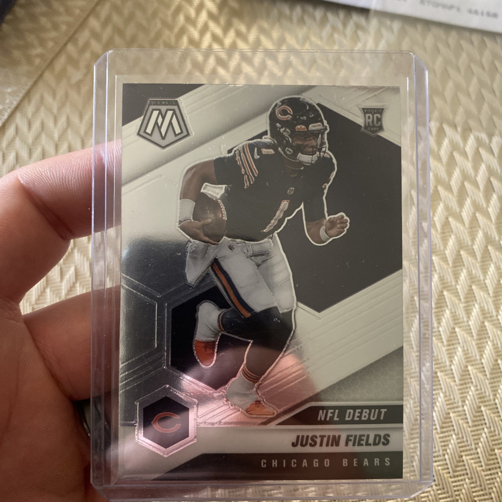 Justin Fields #242, NFL Debut Base Rookie, 2021 Mosaic Football.