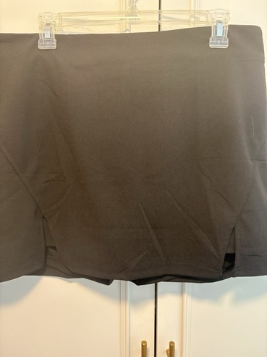 black mini skort
