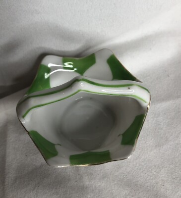 VINTAGE GOLD CASTLE CHIKUSA GREEN MINI BASKET with GOLD TRIM CUTE!!