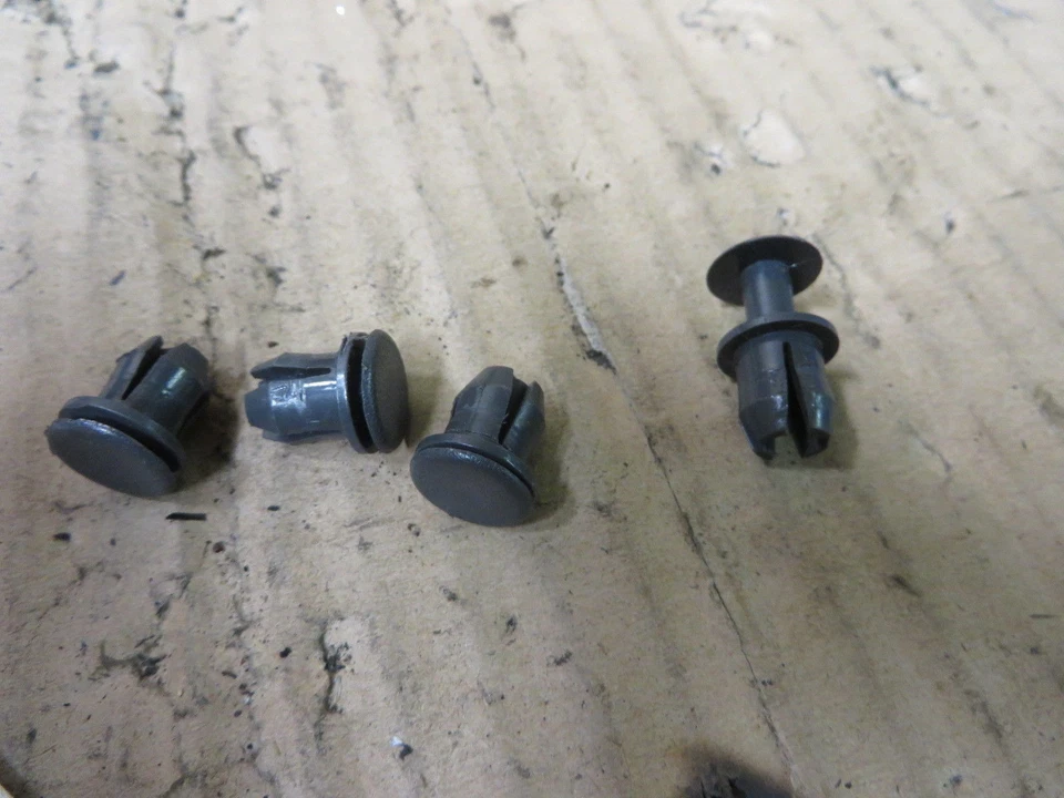 MERCEDES BENZ 123 300TD 82 83 84 1982 1983 1984 GLOVEBOX GLOVE BOX LINER OEM - Image 4 of 4