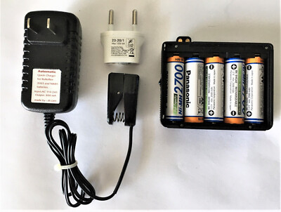 1 set of Rolleiflex 3003 Power-Pack, equipped w. NiMH-Cells + automatic charger