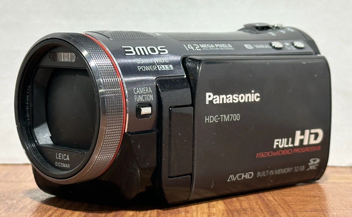 ビデオカメラ Panasonic HDC-TM700 20100210131840_968_.jpg