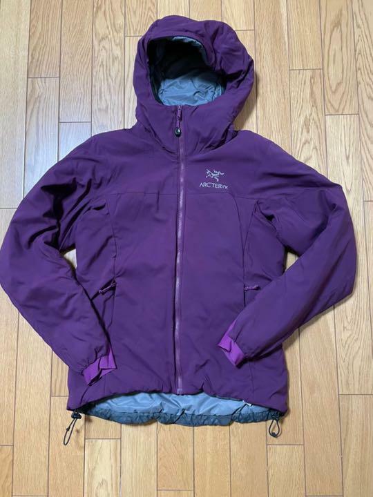 Giacca da donna ARC'TERYX ATOM AR HOODY Nylon Mountain Parka taglia S viola USATA