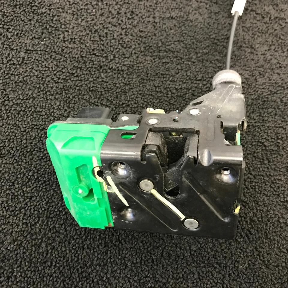 Привод левого замка передней двери 01–09 Volvo S60 V70 XC70 30784976 - Изображение 3 из 3