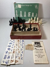 VINTAGE 1950S GALLANT KNIGHT CO. PLASTIC CHESSMEN IN ORIGINAL BOX WEIGHTED *READ