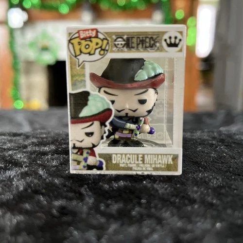 Funko Bitty Pop One Piece Dracule Mihawk 1/3 Limited  (Chase) Edition Loose ☠️
