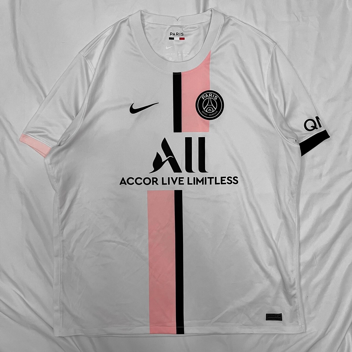 white psg jersey messi