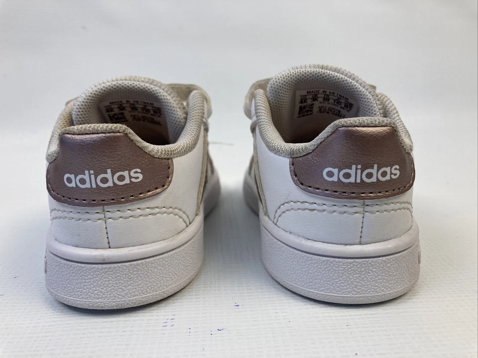 Adidas Originales Grand Court Infantes Niños Zapatos EF0116 Talla 4K Lindos Usados en Excelente Condición Foto 4 de 4
