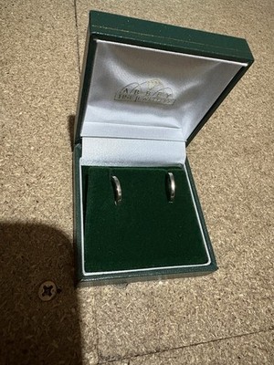 Silber Huggie Creolen verpackt Weihnachten Damen Geschenk Abbey edler Schmuck