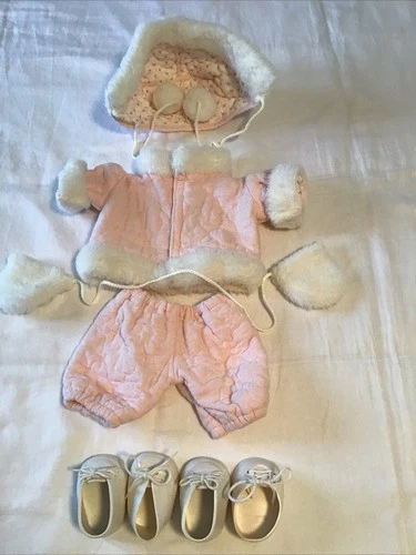 Lot of an 8 Piece Cabbage Patch Quilted Doll Clothes All In Good Condition