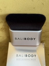 Bali Body Blending Brush | Washable Self-Tanning Reusable Accessory Tool | Stre