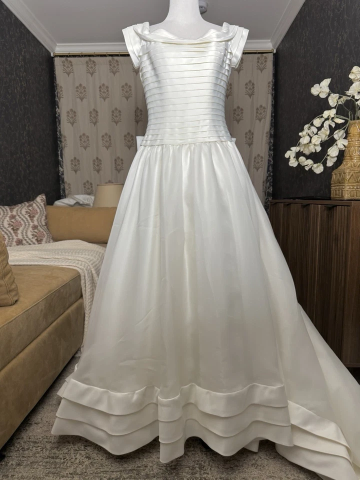Vtg Oleg Cassini White Satin Wedding Dress 80s 90s Bow Ruffle Train Bridal Gown - Image 2 of 4