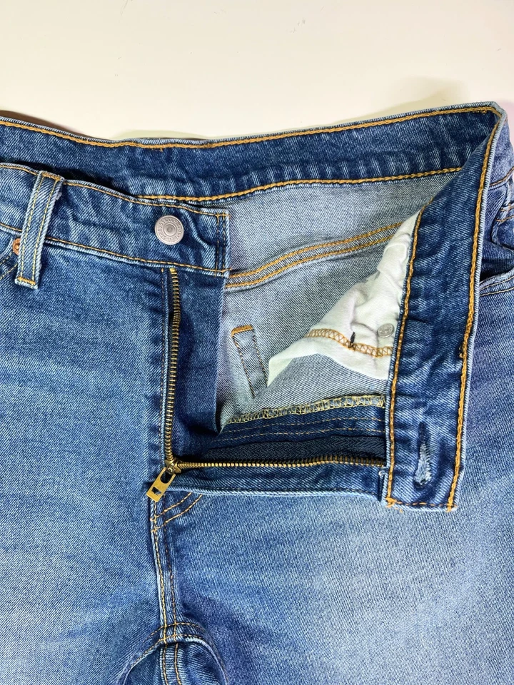 Pantalones cortos de mezclilla Levi's talla 32 541 cremallera mosca Foto 3 de 4