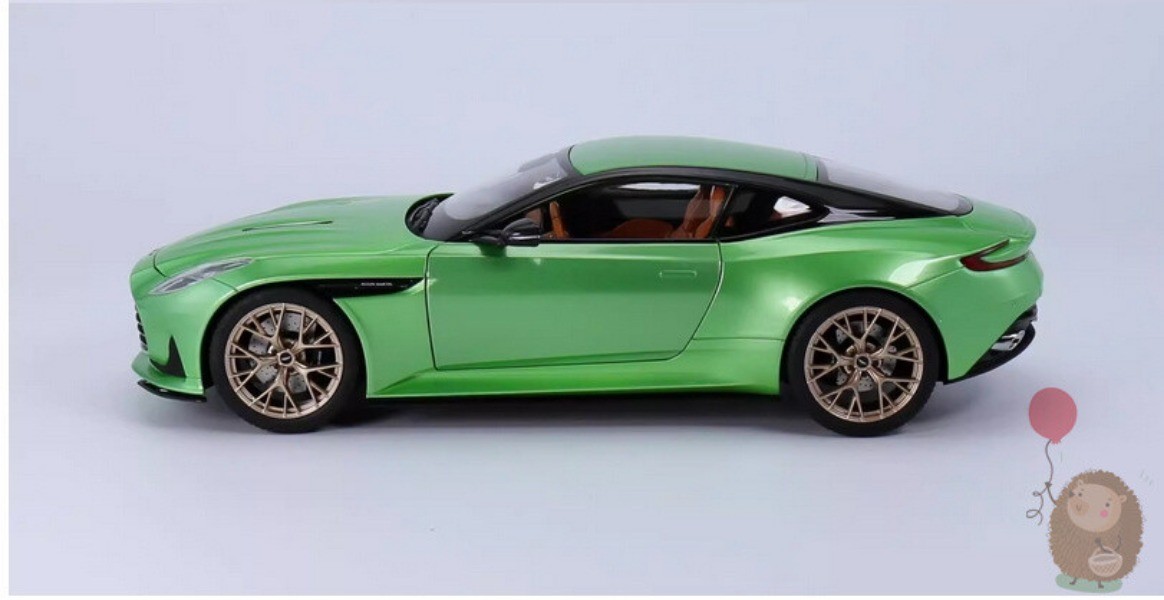 xiaoguang 1/18 Aston Martin DB12 Alloy Car Model Diecast Ornaments