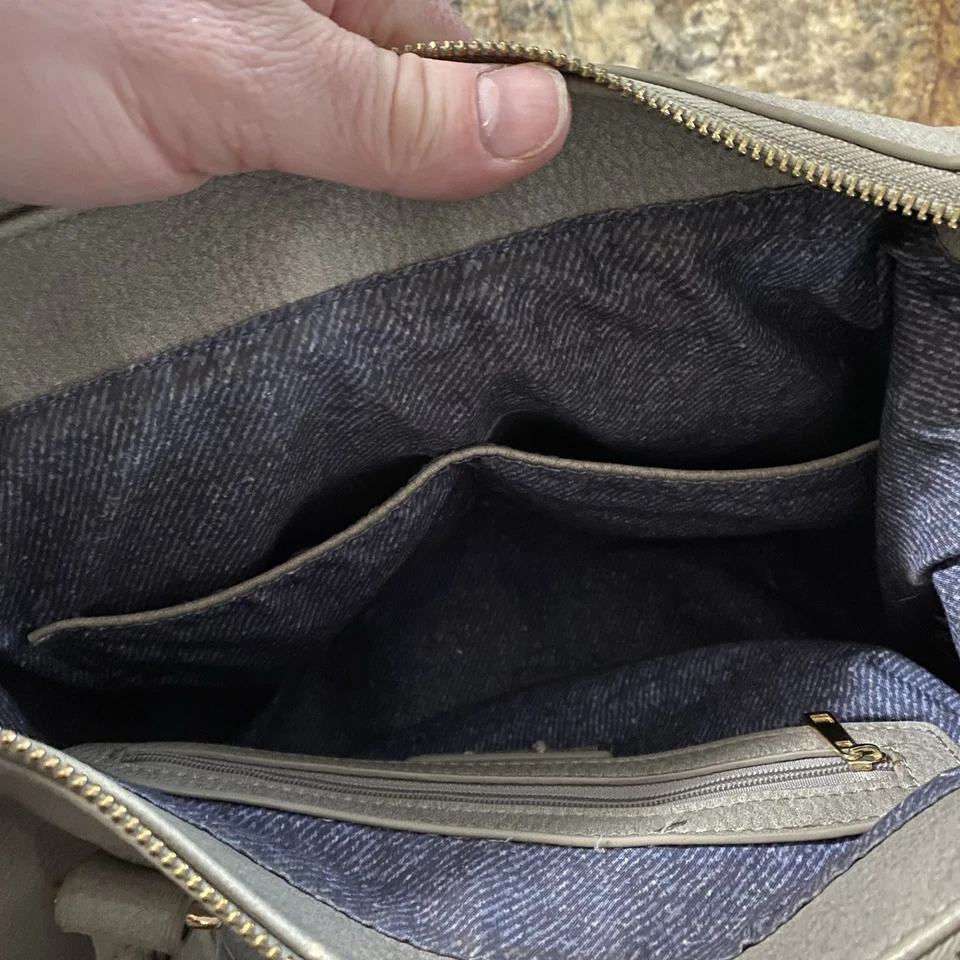 Bolso Hobo Bandolera Grande Urban Expressions Gris  Foto 3 de 4