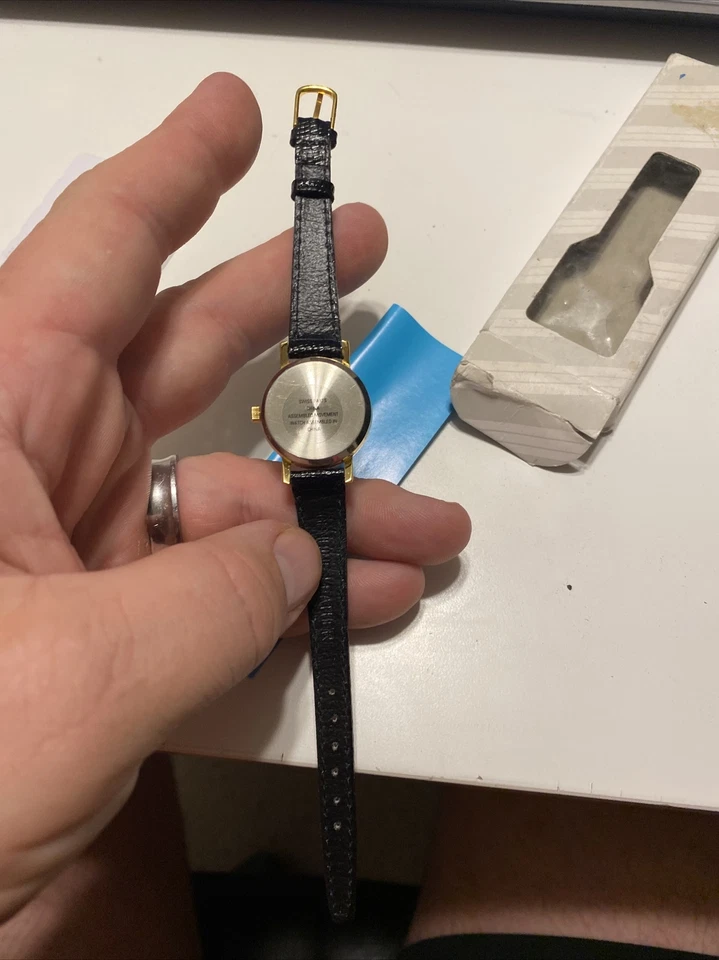 Vintage Ladies NHL St Louis Blues Collectible 25 Anniv Watch Leather Band IN BOX - Image 4 of 4