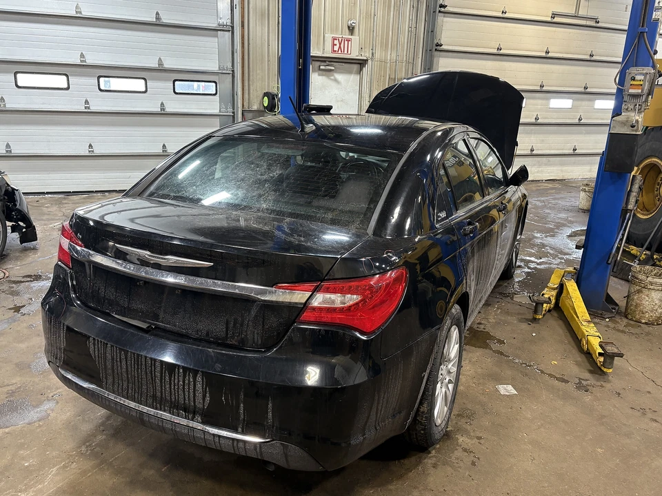 Used Rear Right Door Window Regulator Rear fits: 2014 Chrysler 200 electric Rear - Imagem 4 de 4