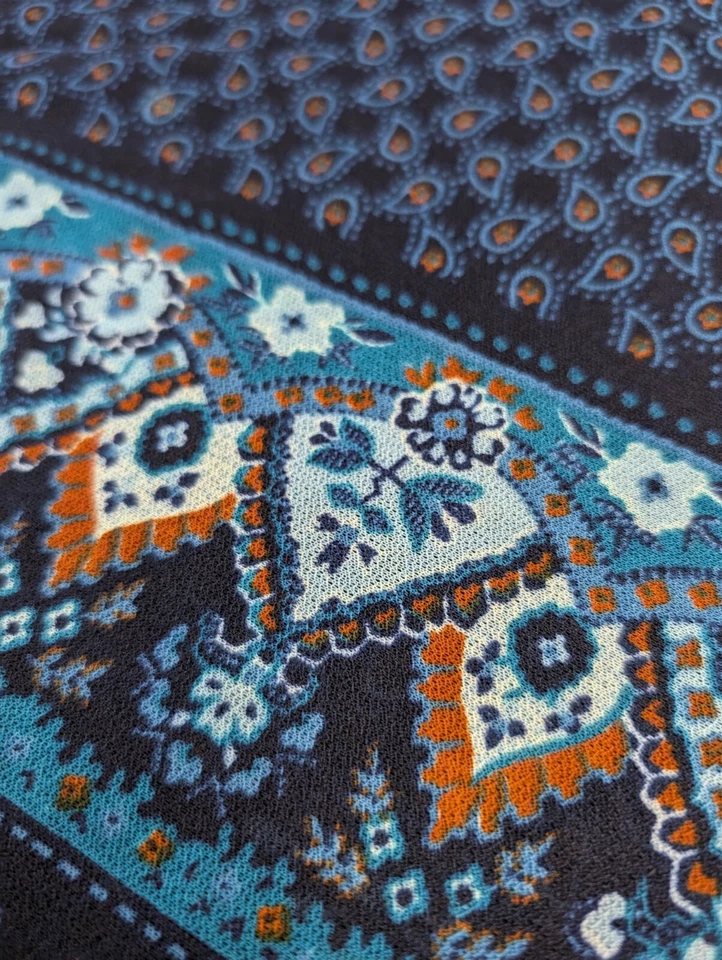 Tela de coser de colección de 4 yardas fina elástica tejida borde estampado flores azules años 70 80 Foto 3 de 4