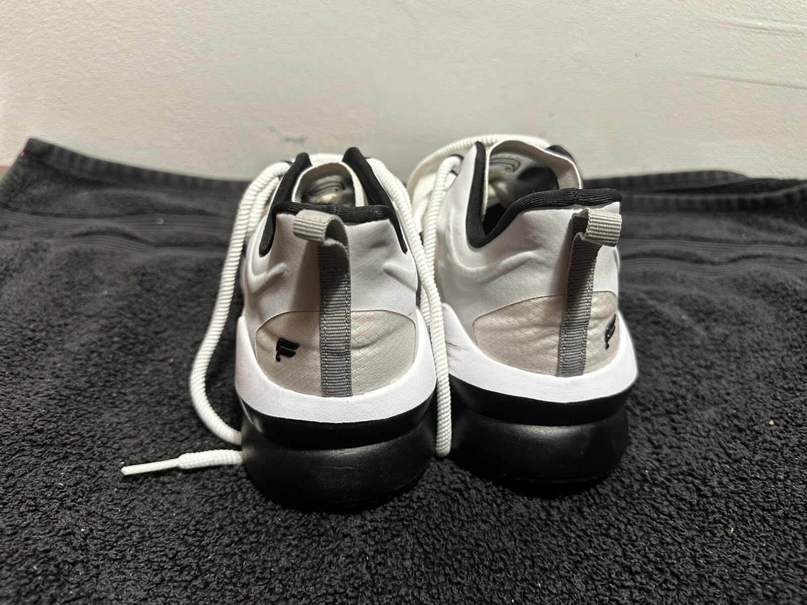 Fabletics Womens 6.5 Caheunga Performance Sneaker… - image 5