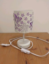 Nachttischlampe Leuchte Kindertischlampe Mädchen Schmetterling Weiß Lila