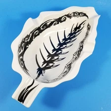 Oliva Cigar Tribal Art Ashtray Tobacco Leaf Nub Large Ceramic Black White 4 Slot