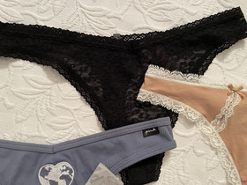 Victoria Secret Panties lot X 4 Thong New with tag size Medium lace & cotton NWT