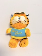 Vintage Dakin Garfield 1981 Plush Stuffed Animal  Let's Party  6"