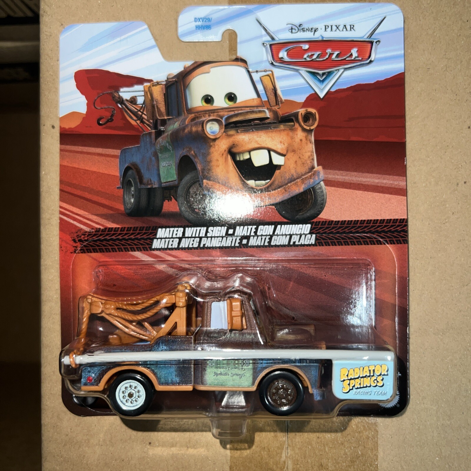 DISNEY PIXAR CARS 2024 METAL - MATER WITH SIGN - RADIATOR SPRINGS RACING TEAM