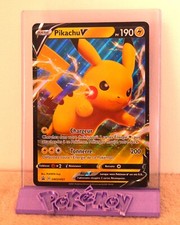 Carte POKEMON  Pikachu Jumbo  livrée avec Toploader Jumbo et Présentoir Pokemon
