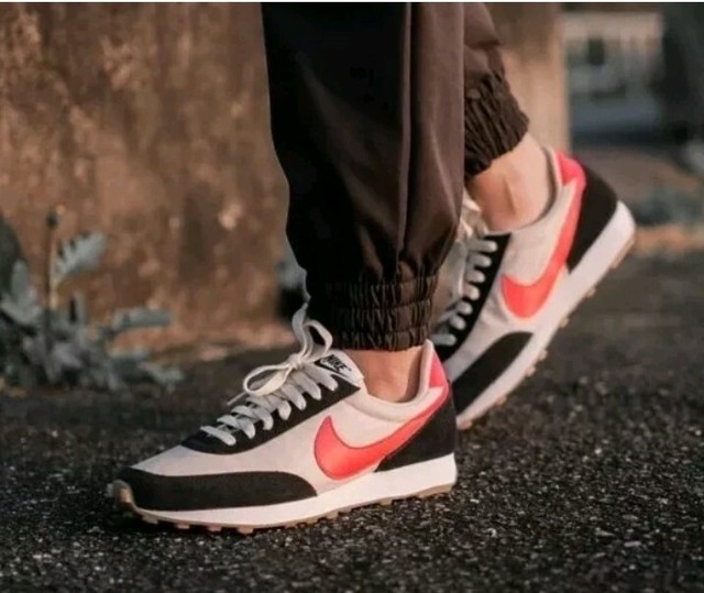 nike daybreak asphaltgold