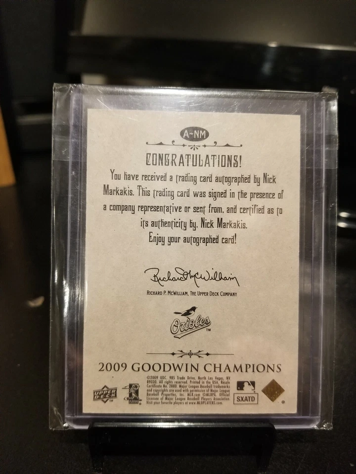 2009 NICK MARKAKIS AUTO UPPER DECK 2009 GOODWIN CHAMPIONS #A-NM PRISTINE. - Image 3 of 4