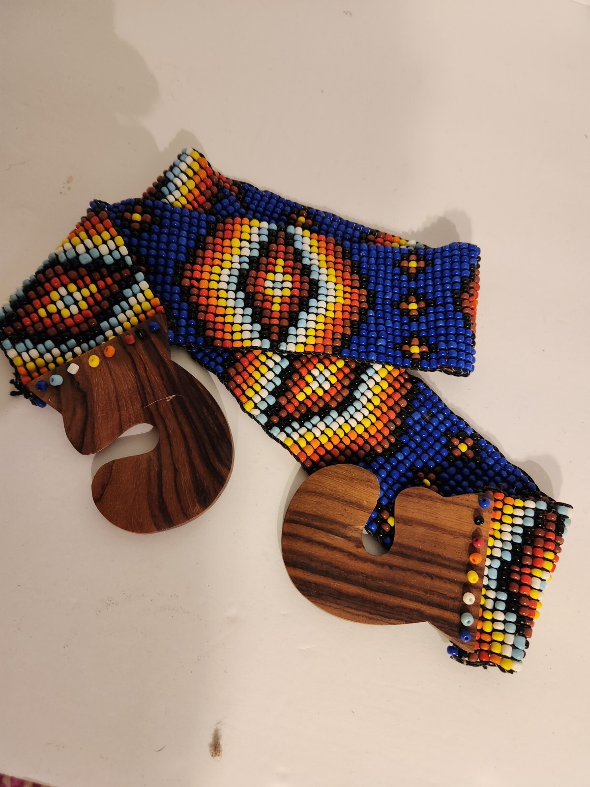 Beaded Stretch Belt With Interlocking Wooden Clas… - image 1