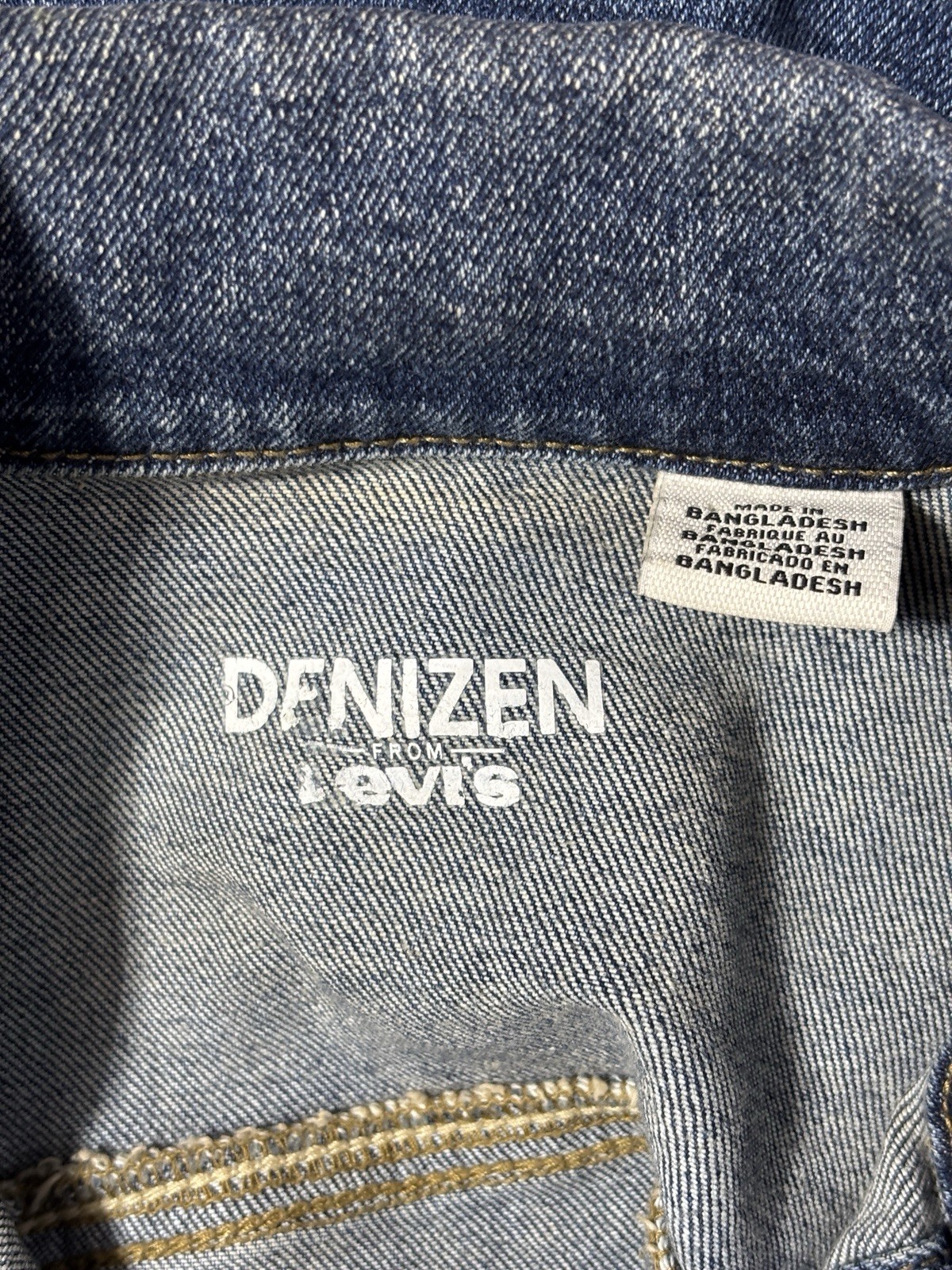 Denizen From Levis Classic Button Down Denim Jean… - image 7