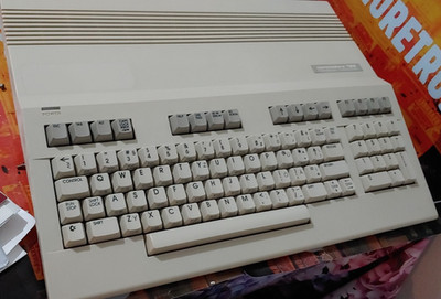Commodore 128 8-bit classic-computer (+ Netzteil /TV Kabel) works 343155 SEALED