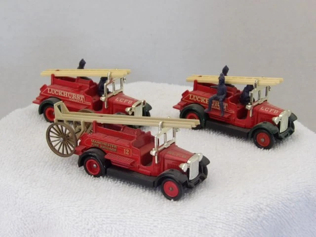 LLEDO DIECAST MODELS OF DAYS GONE BY A SET OF 3 WITH FIGURES - Image 3 of 4