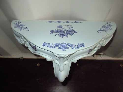 ANCIENNE PETITE CONSOLE EN