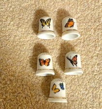 Sammlung Alte Porzellan Fingerh&uuml;te - Setzkasten - Schmetterlinge