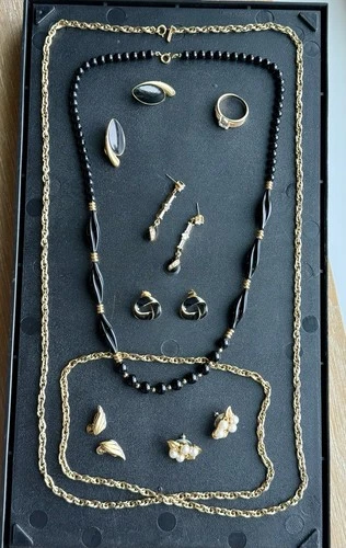 8 Pc VINTAGE GOLD TONE COSTUME JEWELRY LOT DESIGNER Trifari Monet Napier ENAMEL