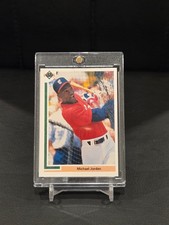 1991 Upper Deck MICHAEL JORDAN BASEBALL ROOKIE CARD “SWINGING” WHITE SOX SP1. rookie card picture