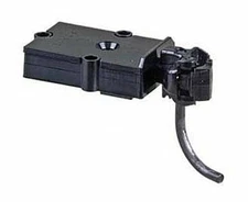 Kadee 1906 I Scale AAR Type E Magne-Matic(R) Knuckle Coupler w/Draft Gear Box