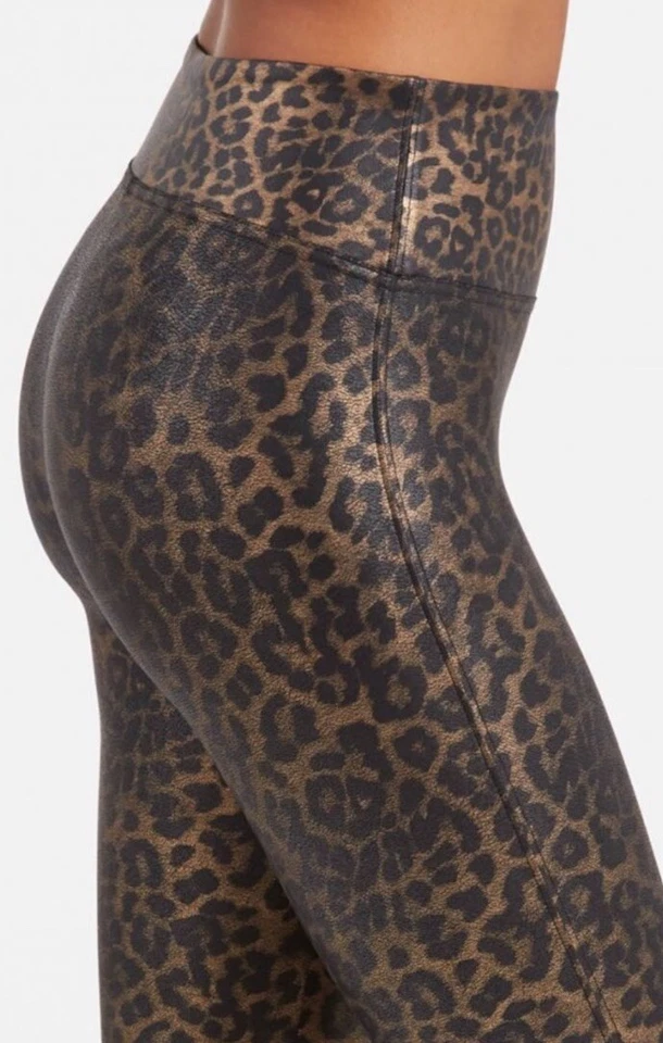 NUEVO CON ETIQUETAS Nuevo SPANX Imitación Cuero Leopardo 🐆 LEGGINGS BRILLANTES-#20270R-Talla Mediana-26” Cintura Foto 3 de 4