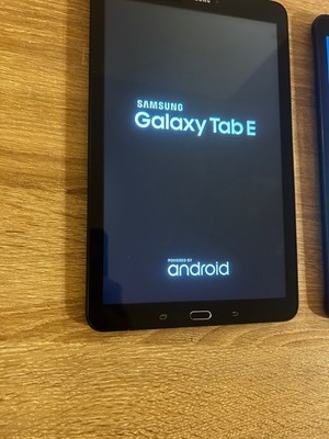 Samsung Galaxy SM-T560 8GB Schwarz WiFi Android Tablet 