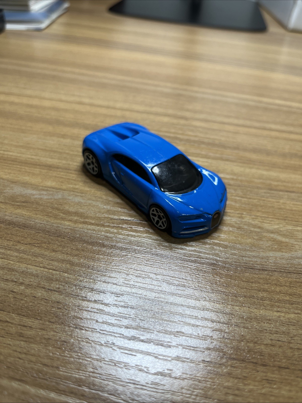 2018 Hot Wheels HW Exotics '16 Bugatti Chiron Blue Die Cast 1:64