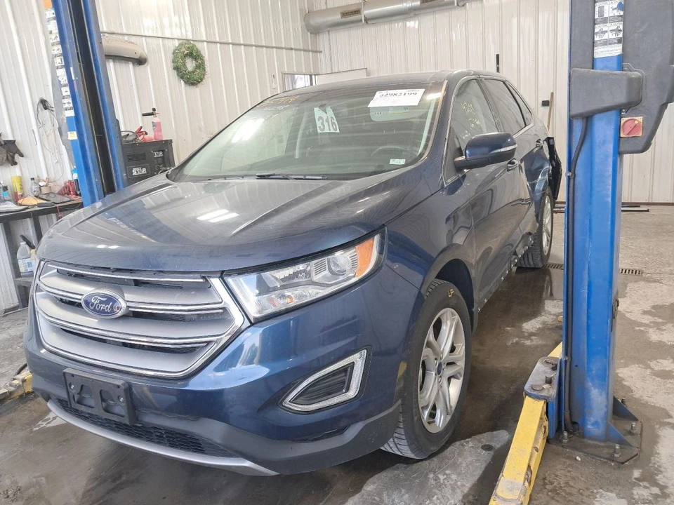 2017 Ford Edge Front Bumper SEL AWD Blue Used Local Pick Up Only 434792 - Imagem 2 de 4