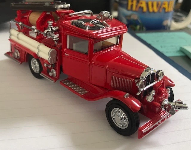 MATCHBOX FIRE ENGINE SERIES 1932 Ford AA Fire Engine - YFE06 - Image 3 of 4