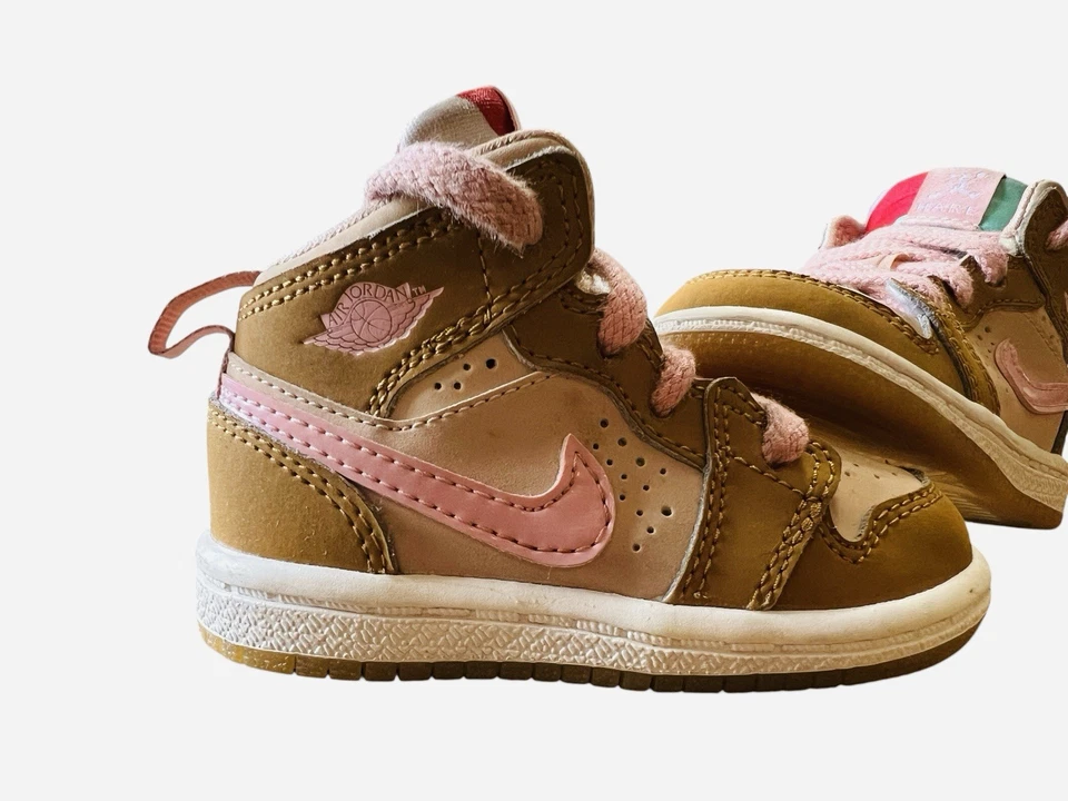 Tênis Nike Air Jordan 1 Lebre Lola Coelho Rosa Trigo 724074-730 Meninas EUA 4C 2014 - Imagem 2 de 4