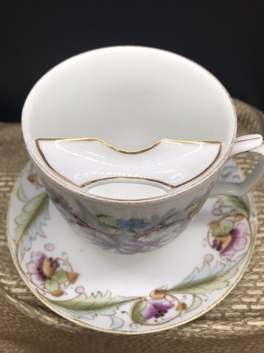 Taza de bigote nipón de colección taza floral blanca púrpura y platillo pintado a mano usado - Imagen 3 de 8