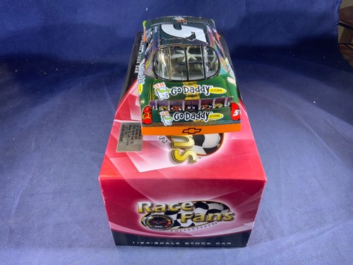 T5-20 DALE EARNHARDT JR #5 GODADDY.COM / MASMA & COLOR CHROME - 2008 MONTE CARLO - Picture 7 of 9